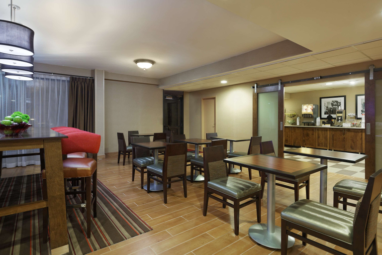 Food & Drinks 5, Hampton Inn Raleigh/Cary, Wake
