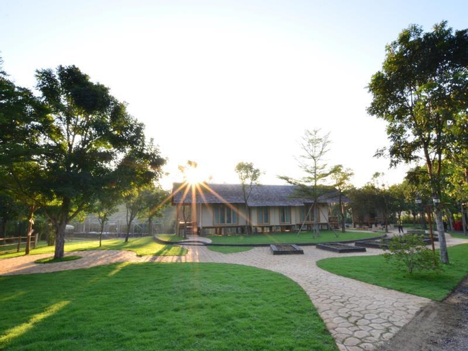 Isaree Secret Garden, Pak Chong