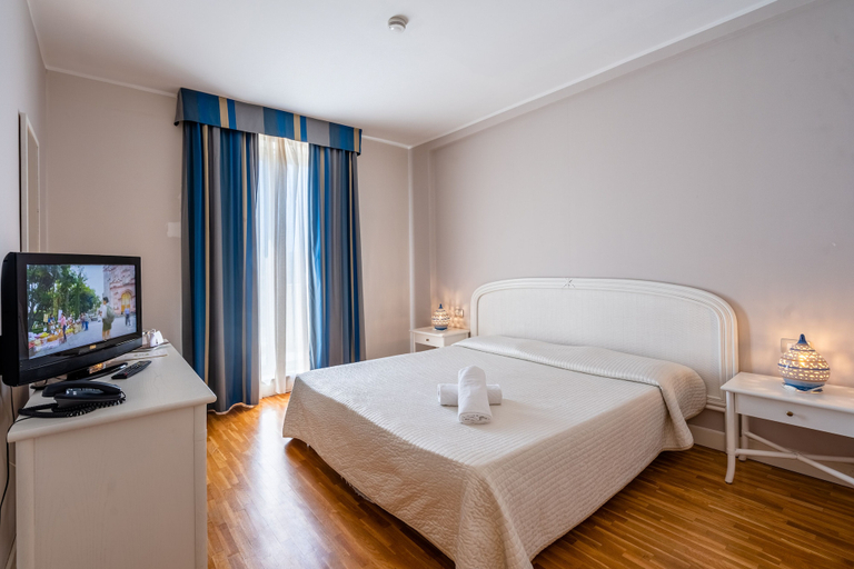 Bedroom 4, Capo Peloro Resort - Adults Only, Messina