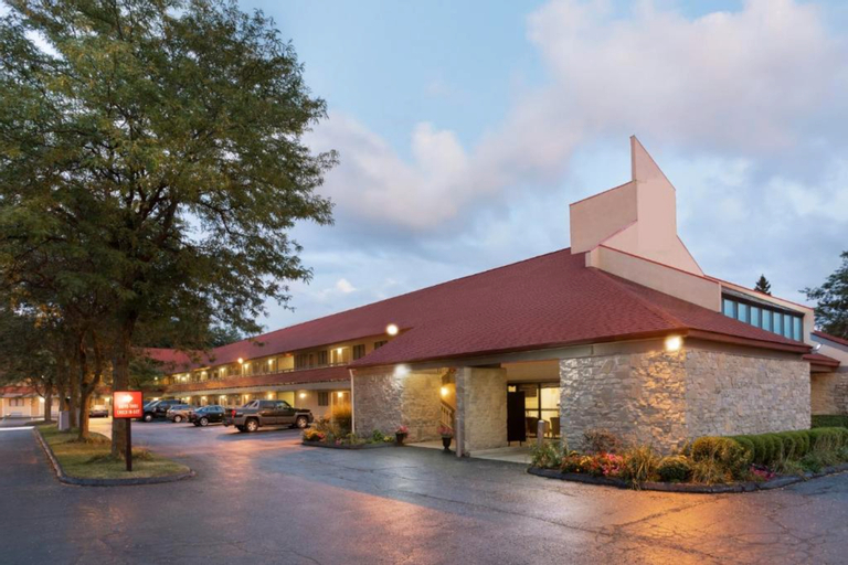 Super 8 by Wyndham Findlay, Hancock