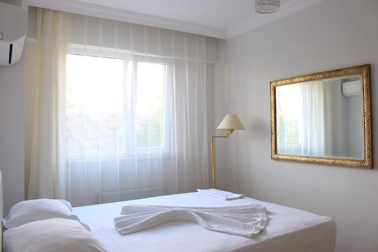 Bedroom 3, Rumeli Apart Otel, Gökçeada