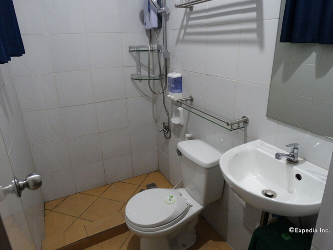 Bathroom 5, Time Traveller's Hotel, Manila City