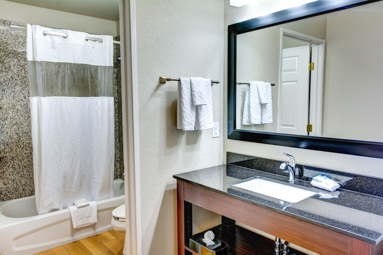 Bathroom 4, La Quinta Inn & Suites by Wyndham Spokane Valley, Spokane