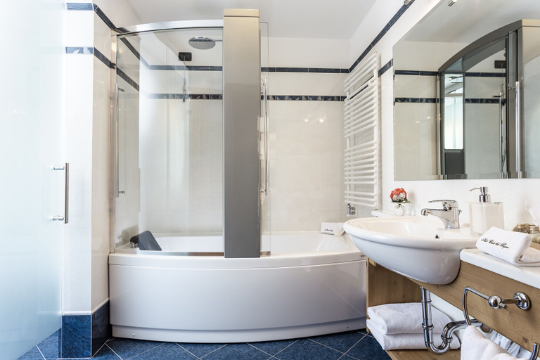 Bathroom 5, Hotel Chalet del Sogno, Trento