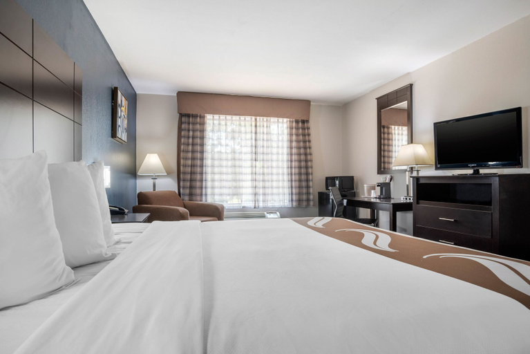 Bedroom 3, Quality Suites Baton Rouge East - Denham Springs, East Baton Rouge