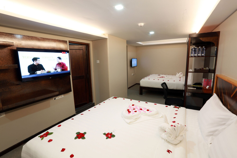 Bedroom 4, TriStar Hotel, Yangon