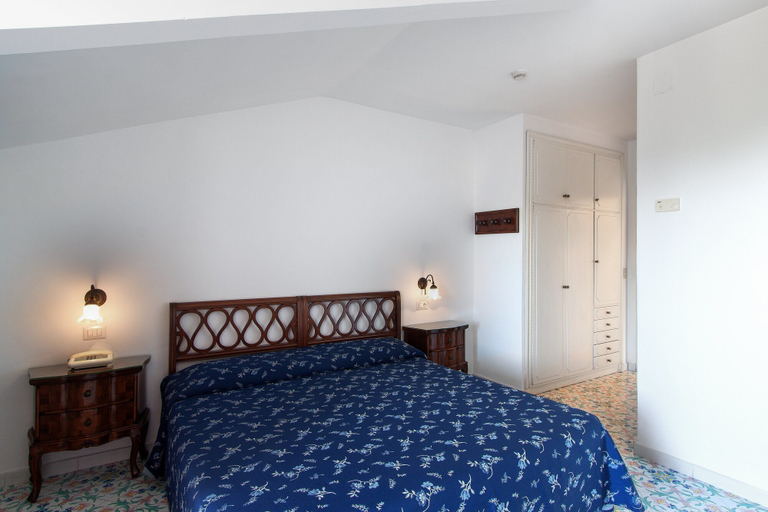 Bedroom 4, Hotel Metropole, Napoli