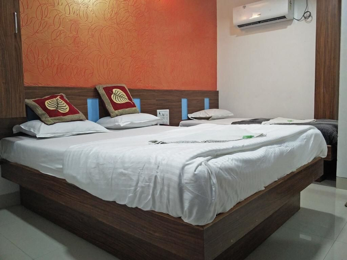 Bedroom 4, Hotel Sion Residency, Mumbai City