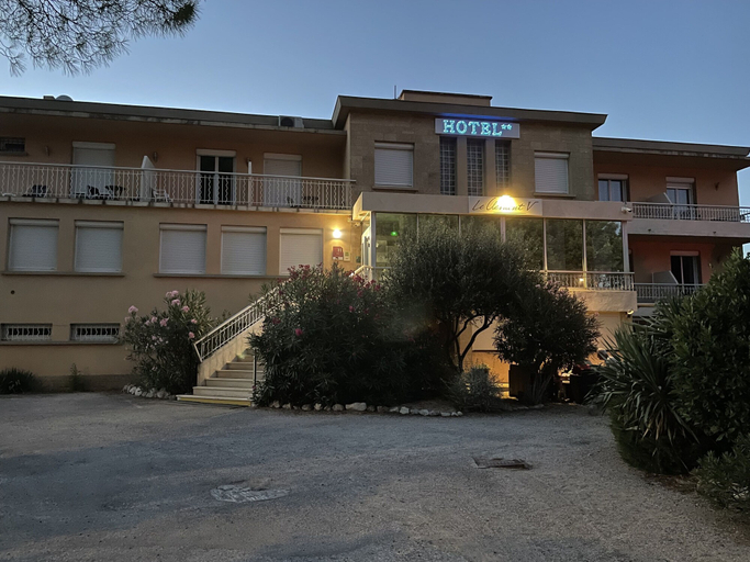 Exterior & Views 2, Hotel Le Clément V, Gard