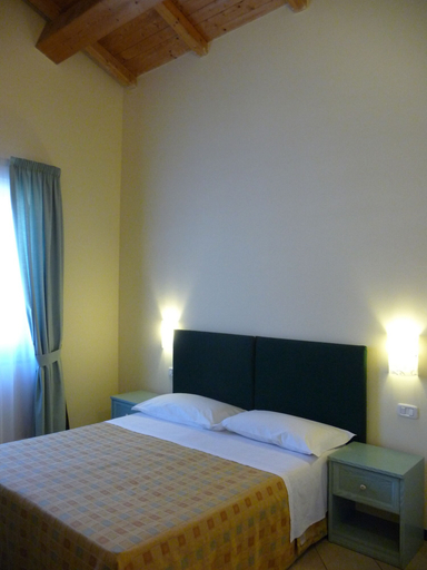 Bedroom 3, Corte Aragonese, Catania