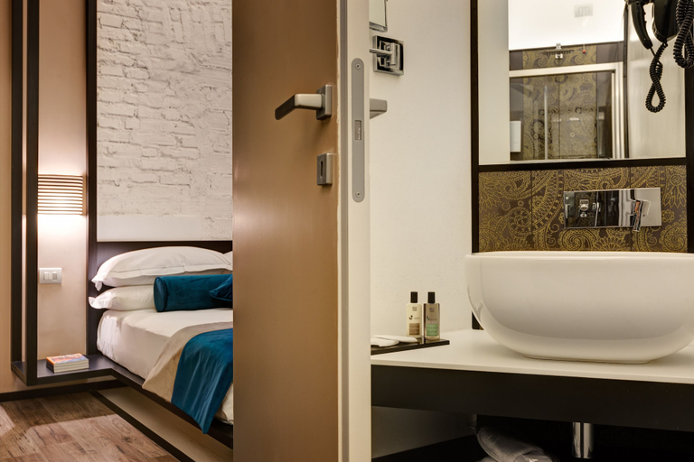 Bathroom 4, Dharma Luxury Hotel & Spa., Rome
