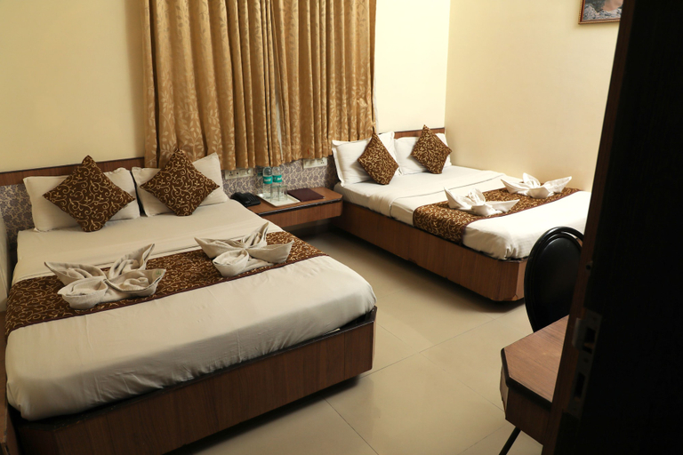 Bedroom 2, Hotel Sai Grand Castle Inn, Ahmadnagar