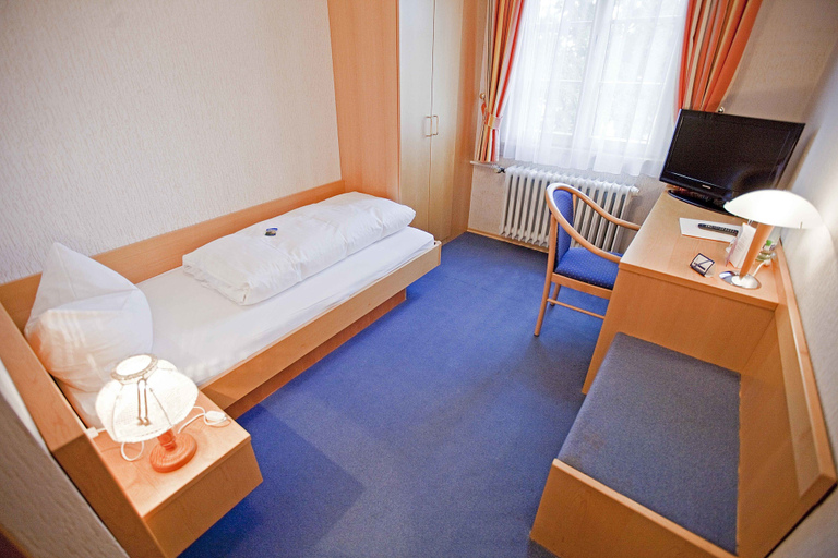 Bedroom 2, Gasthof Engel, Ortenaukreis