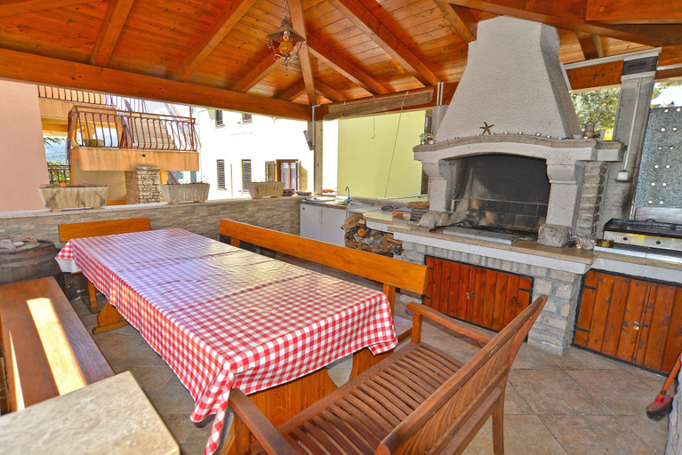 Food & Drinks, Apartment Lucano 629, Labin