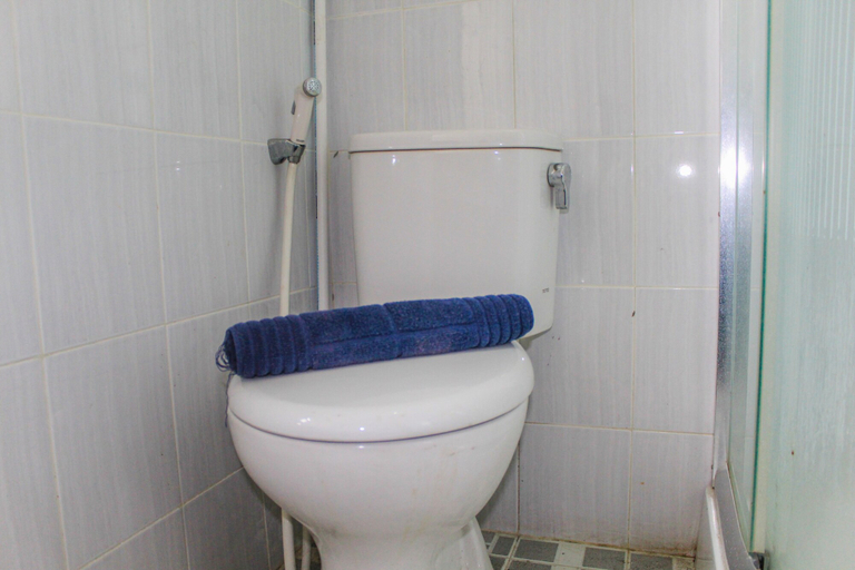 Bathroom 4, Modern Furnished Studio Room @ The Modern Golf Apartment, Tangerang