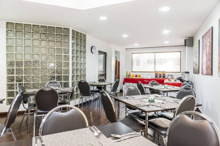 Food & Drinks 5, Travelers Suites Edificio Fontana Plaza, Santafé de Bogotá
