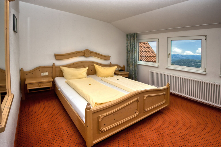 Bedroom 3, Jufa Hotel Schwarzwald, Breisgau-Hochschwarzwald