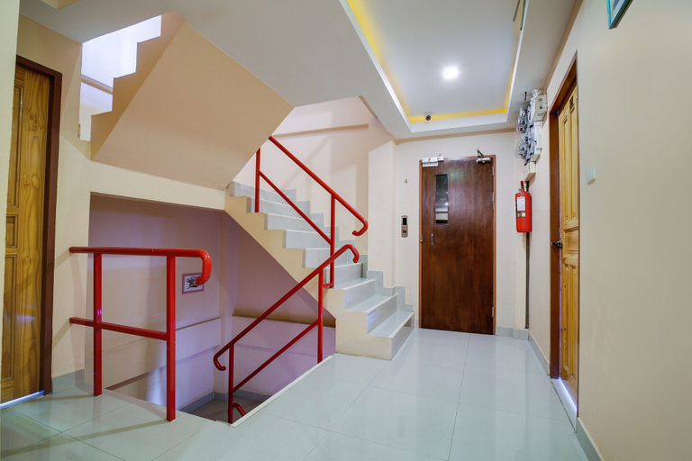 Others 5, Phratamnak Hill Guest House, Pattaya