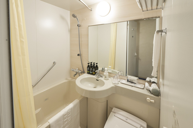Bathroom, Sotetsu Fresa Inn Kamakura Ofuna Higashiguchi, Kamakura