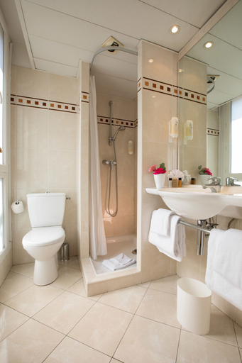 Bathroom 2, Hôtel Elysées Opéra, Paris