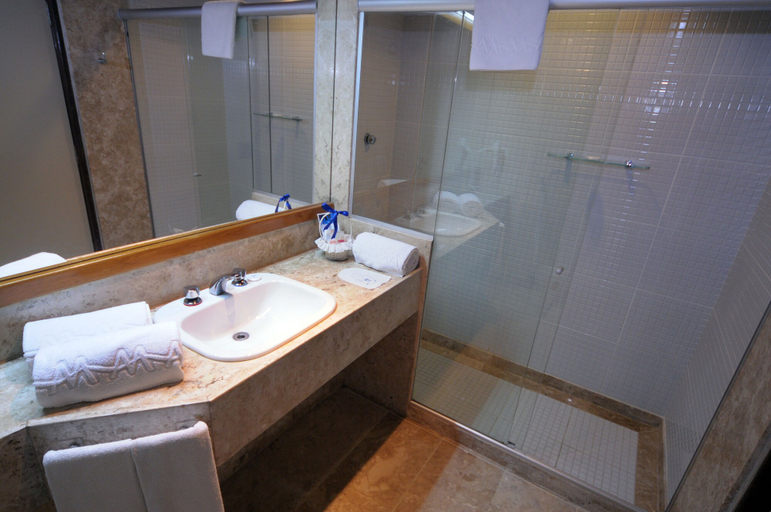 Bathroom 5, Mar Hotel Conventions, Recife