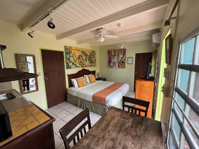 Bedroom 3, Azure Hotel and Art Studio