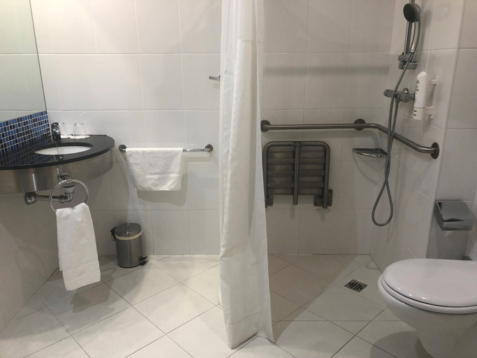 Bathroom 4, Holiday Inn Express VITORIA by IHG, Álava