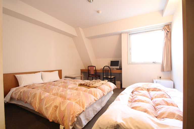 Bedroom 3, Sakura Hotel Ikebukuro - Hostel, Toshima