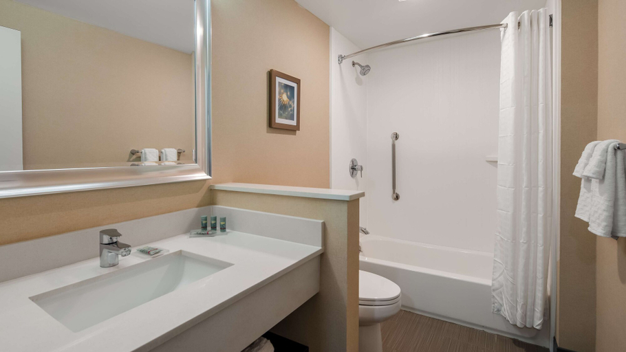Bathroom 4, Best Western Hampshire Inn, Rockingham