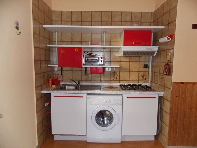 Others 5, Apartaments Cavour 7, Palermo