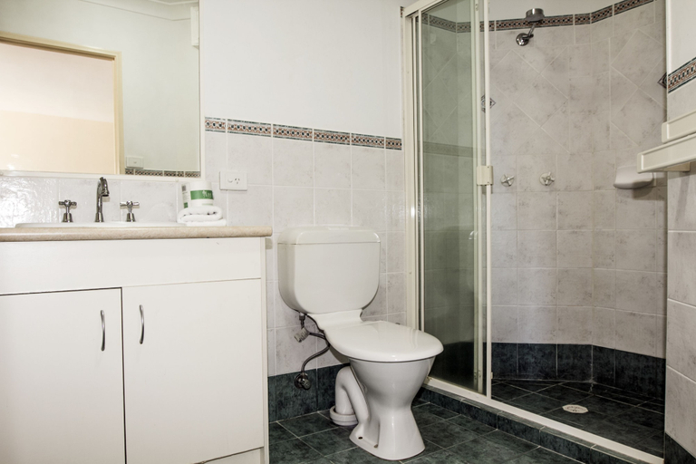 Bathroom 3, Paradise Isles, Gold Coast