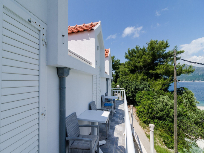 Others 5, Sea View Apartment Maćus, Pojezerje