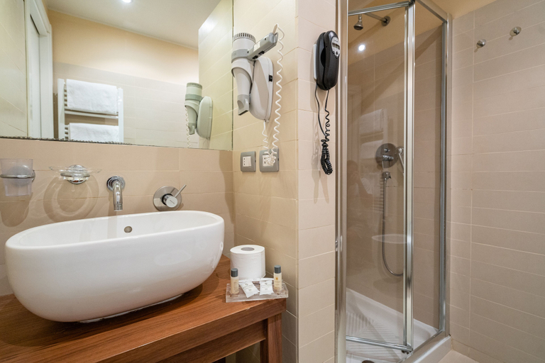 Bathroom 5, Capo Peloro Resort - Adults Only, Messina