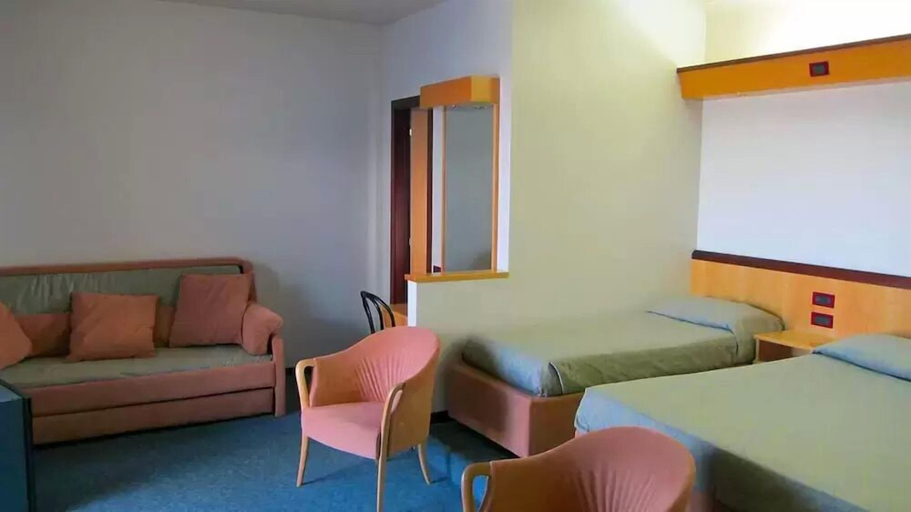 Bedroom 2, Hotel Fiorella, Ancona