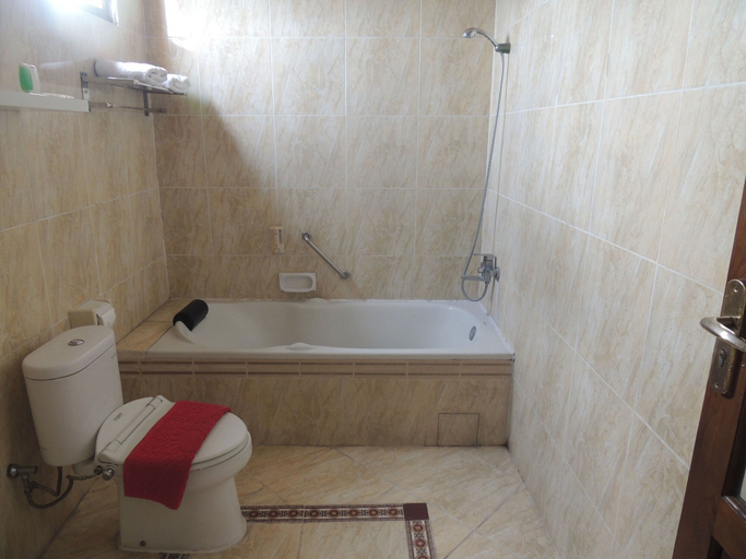 Bathroom 5, Cassa Mia Villa 1, Sleman