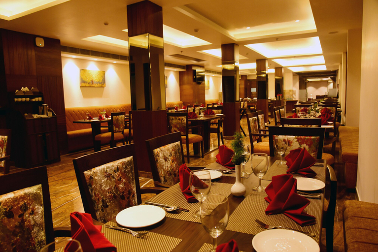 Food & Drinks 5, Royale Retreat Hotel & Spa Near Mall Road, Shimla