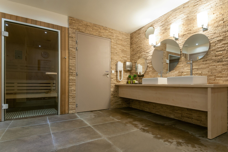 Bathroom 4, Résidence Pierre & Vacances Atria Crozats, Haute-Savoie