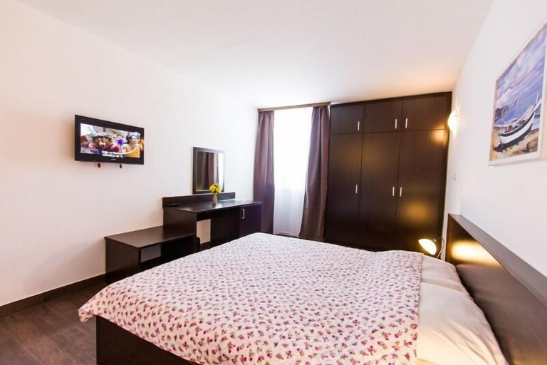 Bedroom 3, Hotel Omorika, Punat