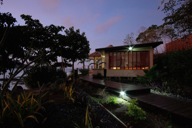 Exterior & Views 2, Nanuya Island Resort, Ba