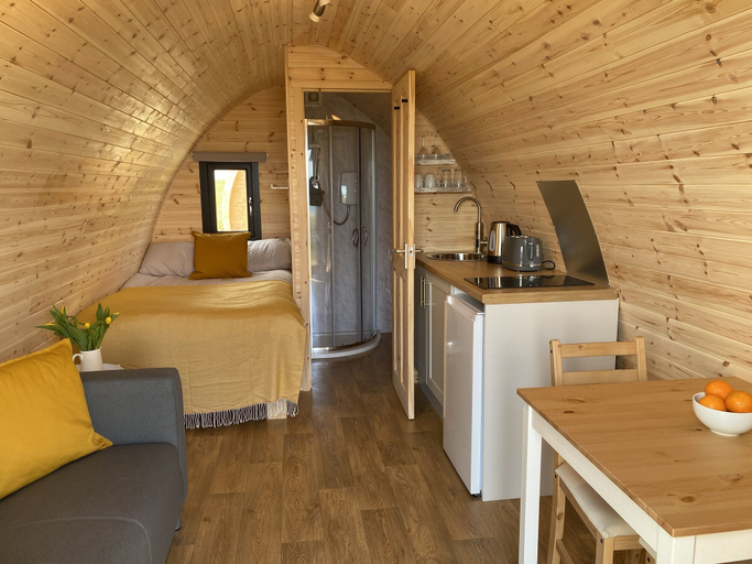 Others 5, Kirkapol Pod Sleeps 2 With Ocean Views, Argyll and Bute