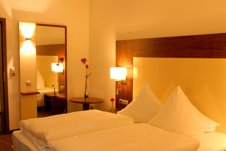 Bedroom 2, Hotel Sterkel, Offenbach