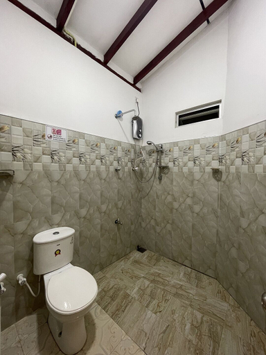 Bathroom 5, Dinsara Pearl Villa, Weligama