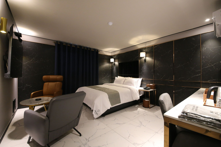 Bedroom 2, Ninespot Hotel, Daedeok