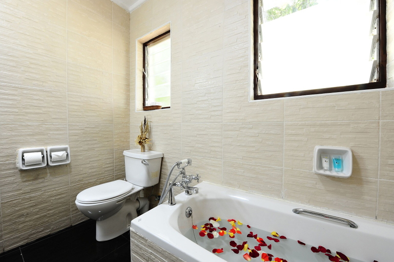 Bathroom 5, Cocoa Luxury Resort, Nyali, Nyali