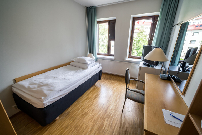 Bedroom 3, Summer Hotel Tott, Southern Savonia
