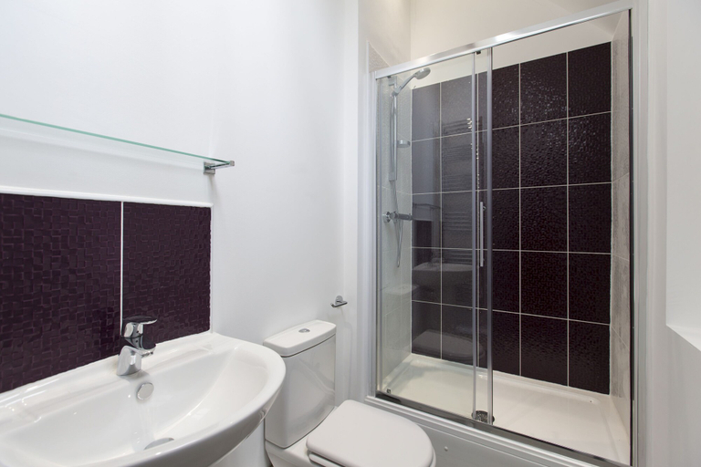 Bathroom 3, Old County Court, Coventry