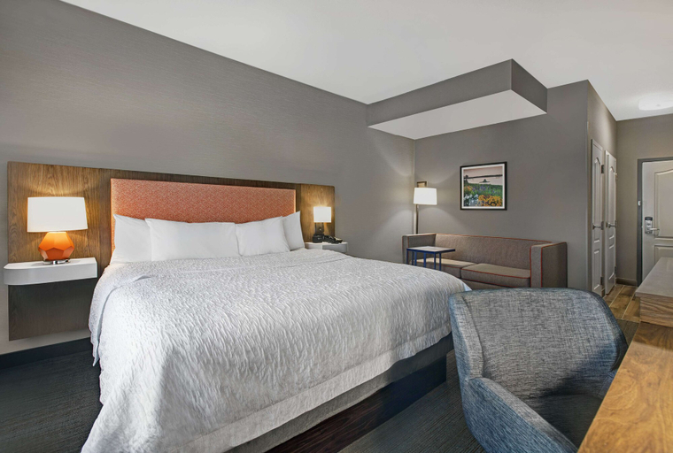 Bedroom 3, Hampton Inn Keokuk, Lee