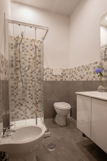 Bathroom 5, The Shell Rome Suite, Rome