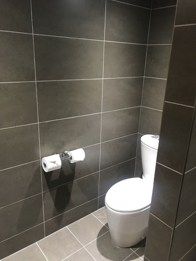 Bathroom 5, Novotel Montreal Centre, Montréal