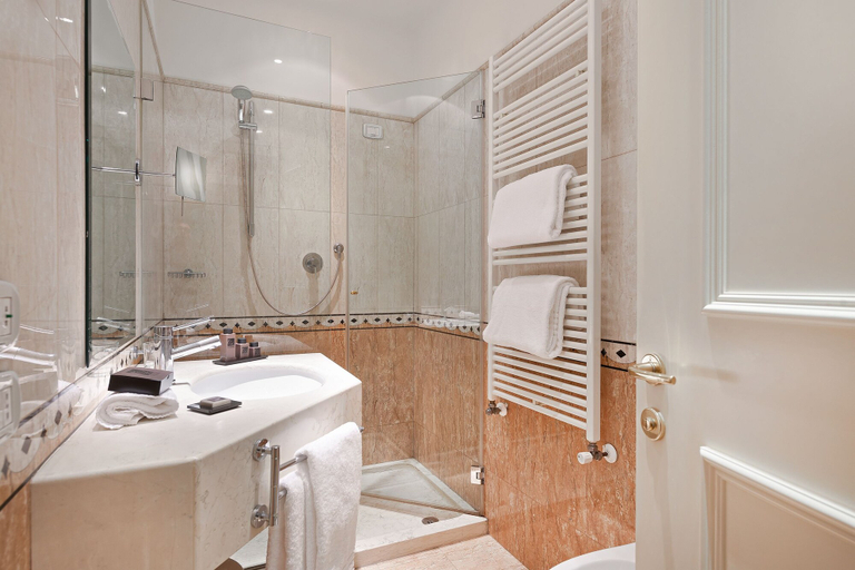 Bathroom 5, Ca' Gottardi, Venezia